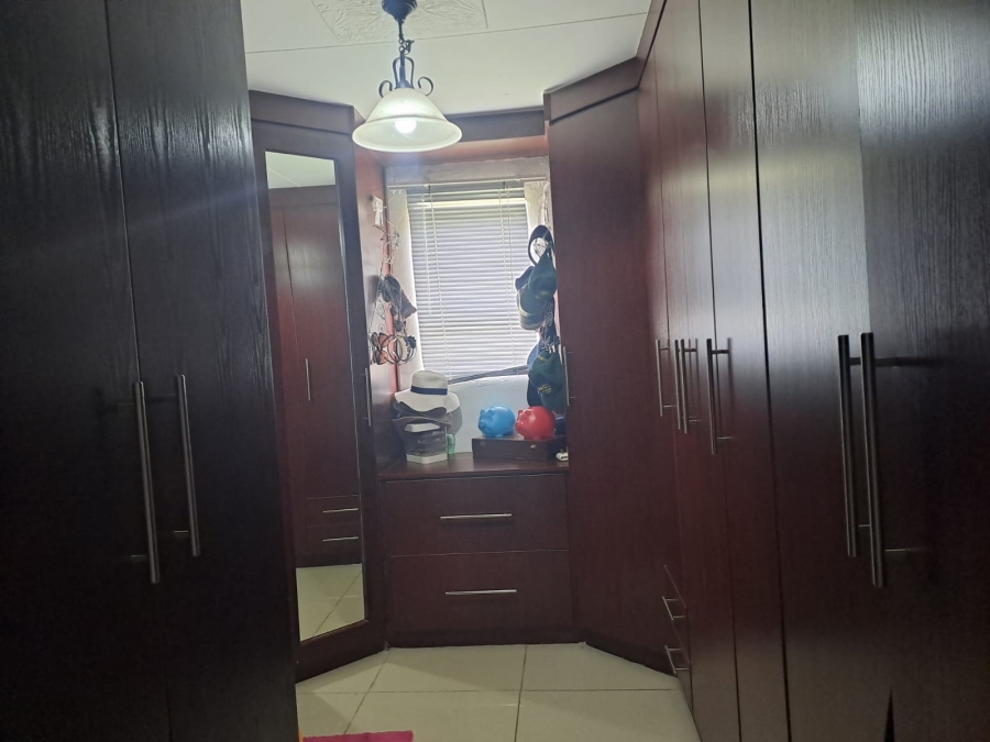 4 Bedroom Property for Sale in La Hoff North West